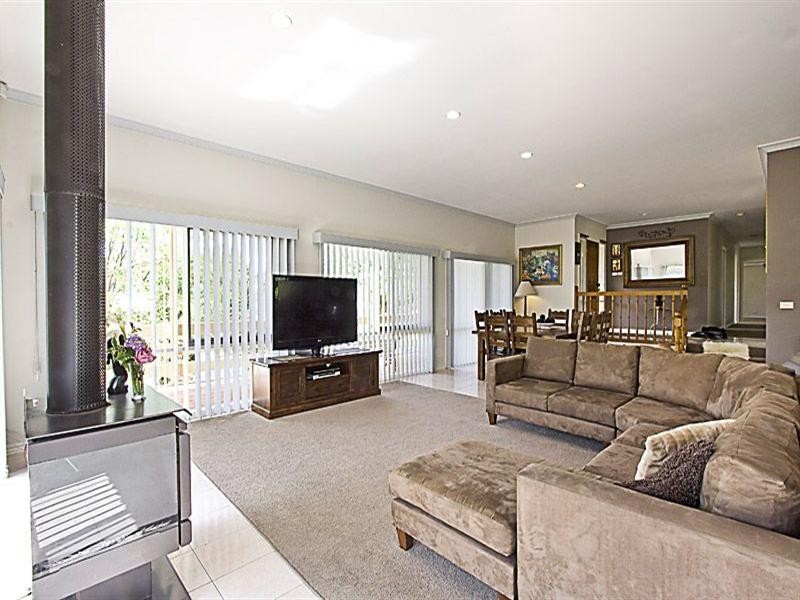 2 Kooralinga Drive, Wandong VIC 3758