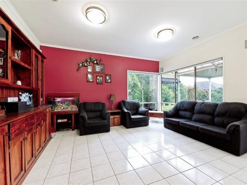 15 William Hovell Pass, Craigieburn VIC 3064