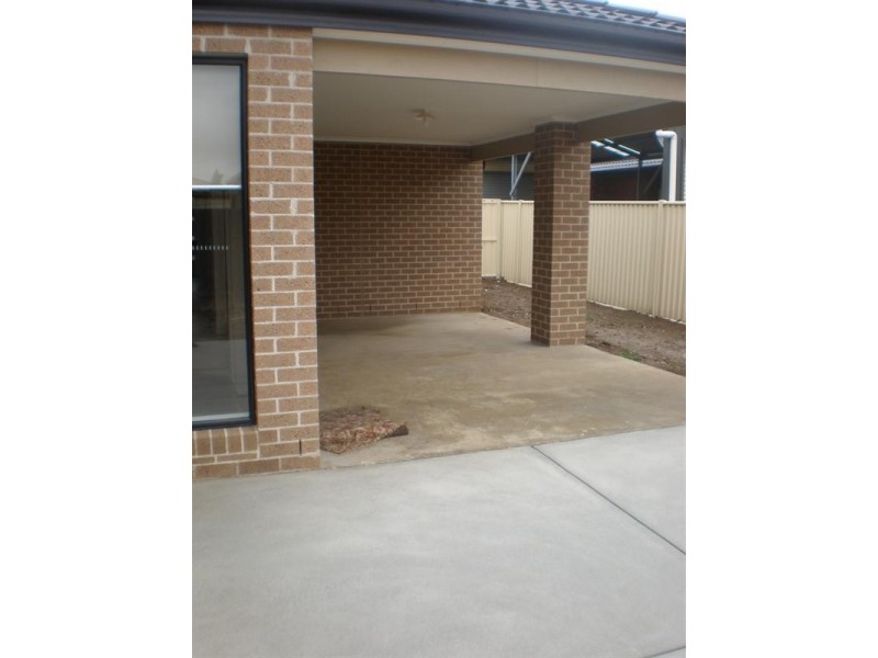 17 Almond Avenue, Wallan VIC 3756