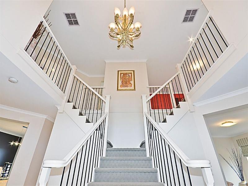 10 Siena Ridge, Hidden Valley VIC 3756