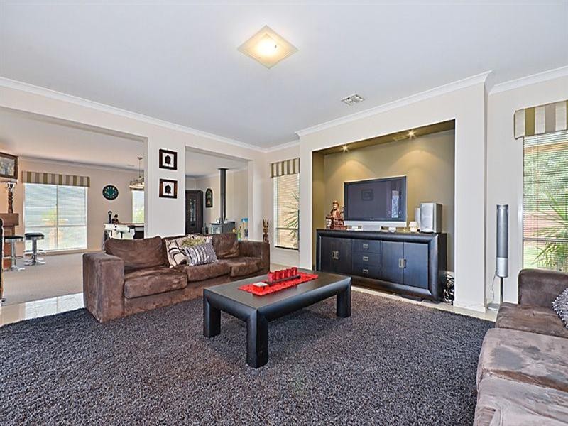 10 Siena Ridge, Hidden Valley VIC 3756