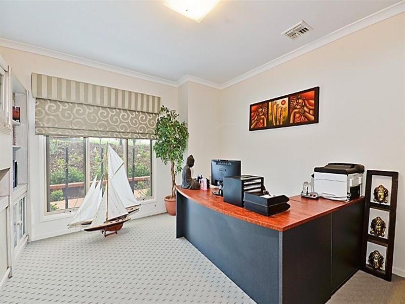 10 Siena Ridge, Hidden Valley VIC 3756