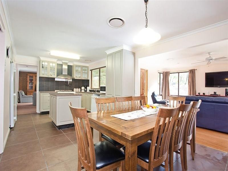 18 Eucalypt Road, Heathcote Junction VIC 3758