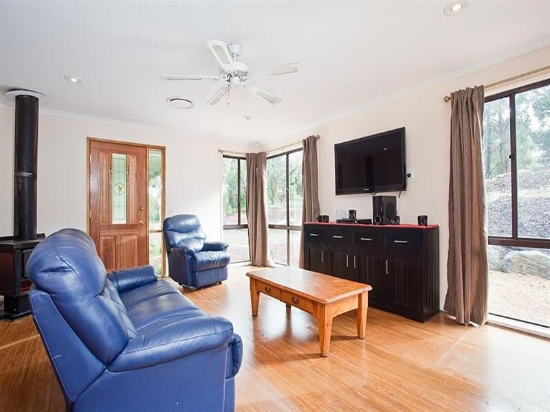 18 Eucalypt Road, Heathcote Junction VIC 3758