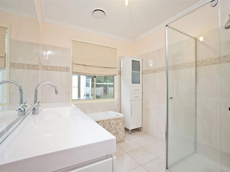 18 Eucalypt Road, Heathcote Junction VIC 3758