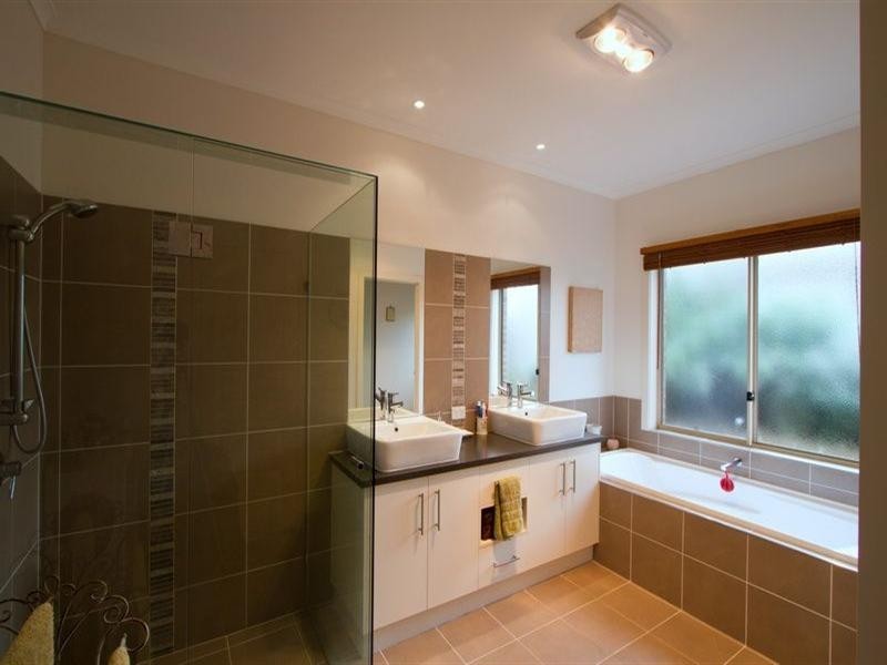 28 The Strand, Sunbury VIC 3429