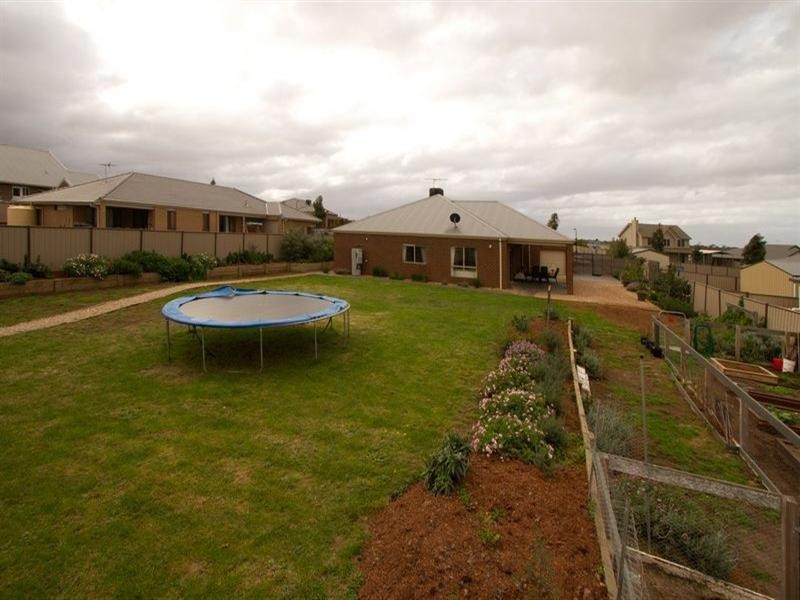 28 The Strand, Sunbury VIC 3429