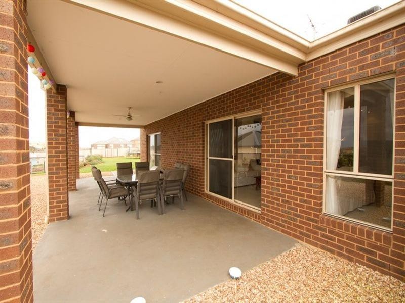 28 The Strand, Sunbury VIC 3429