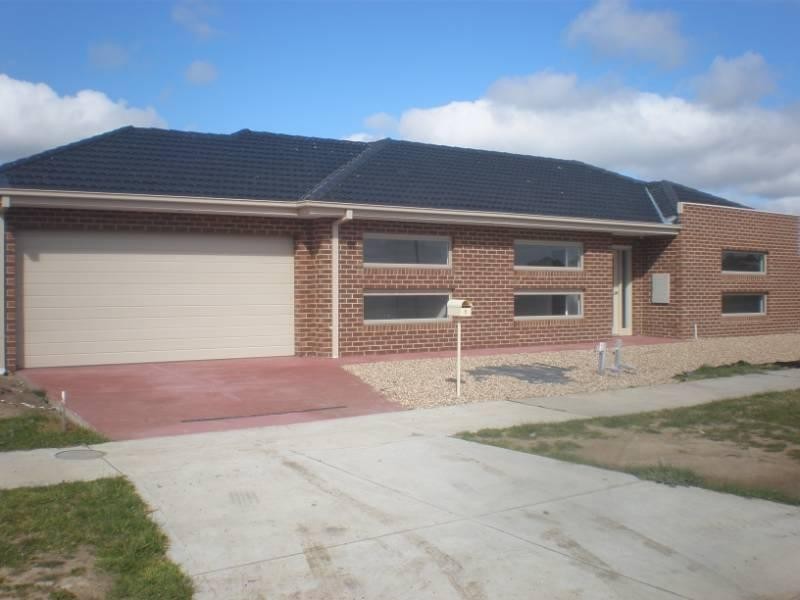 5 Blue Lake Drive, Wallan VIC 3756