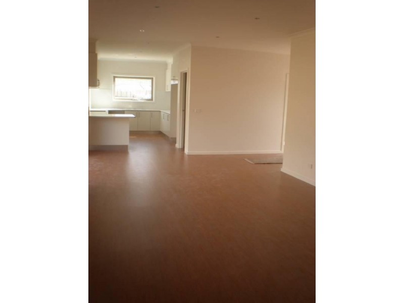 5 Blue Lake Drive, Wallan VIC 3756