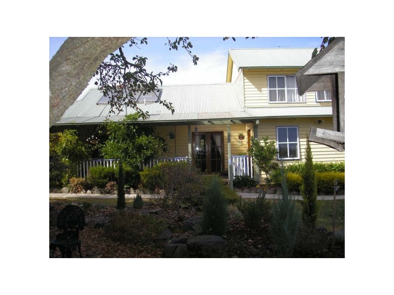 420 SUNDAY CREEK Road, Broadford VIC 3658