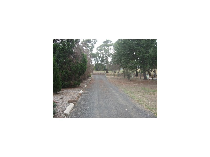 420 SUNDAY CREEK Road, Broadford VIC 3658