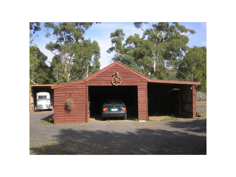 420 SUNDAY CREEK Road, Broadford VIC 3658
