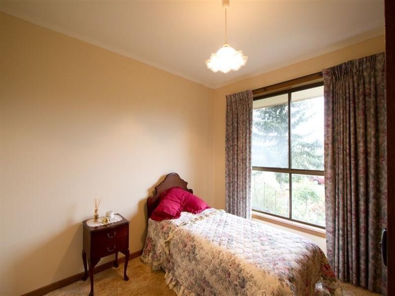 1 Wrixon Street, Romsey VIC 3434
