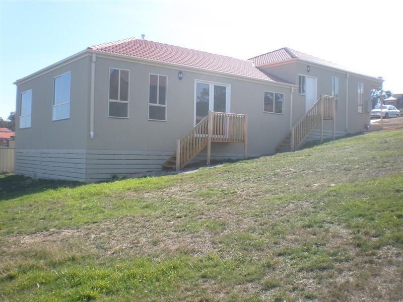 57 Siena Way, Hidden Valley VIC 3756