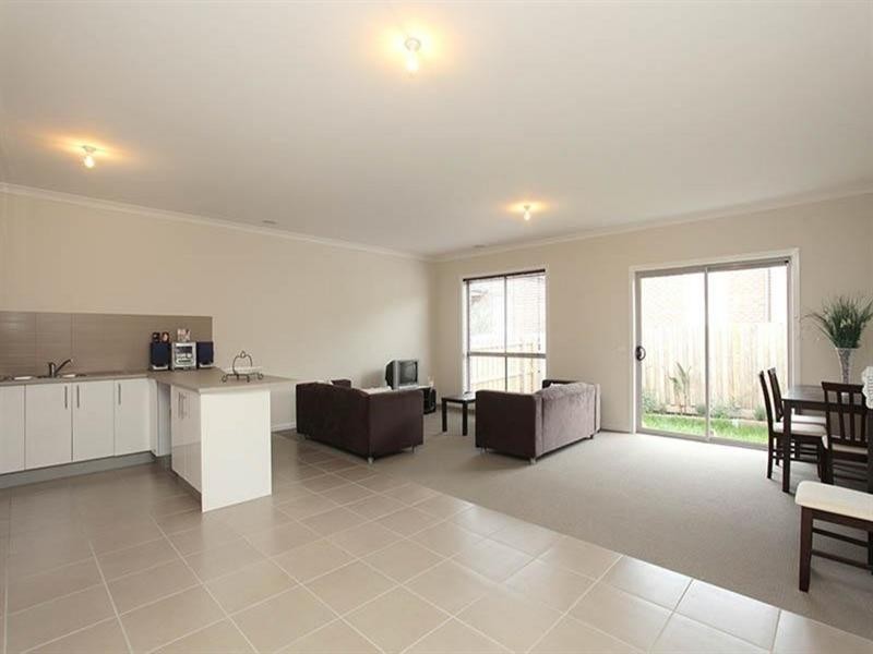 6 141 Windham Street, Wallan VIC 3756