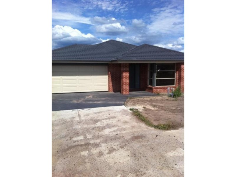 81 Wallara Waters Boulevard, Wallan VIC 3756