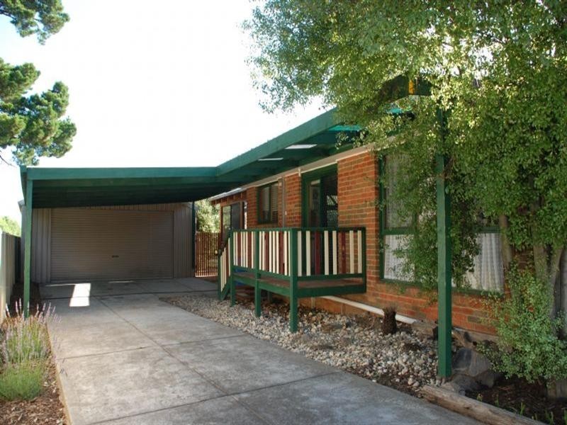 8 Butler Court, Wallan VIC 3756