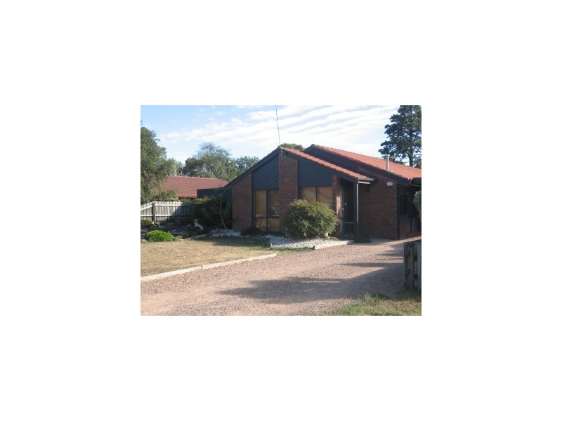 8 SINCLAIR Court, Wallan VIC 3756