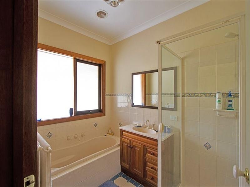 2 DARRAWEIT Road, Wallan VIC 3756