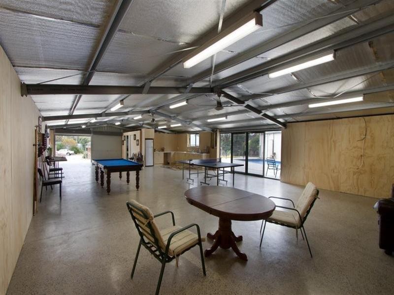 2 DARRAWEIT Road, Wallan VIC 3756