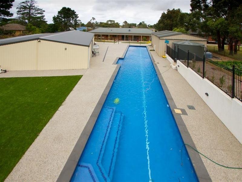 2 DARRAWEIT Road, Wallan VIC 3756