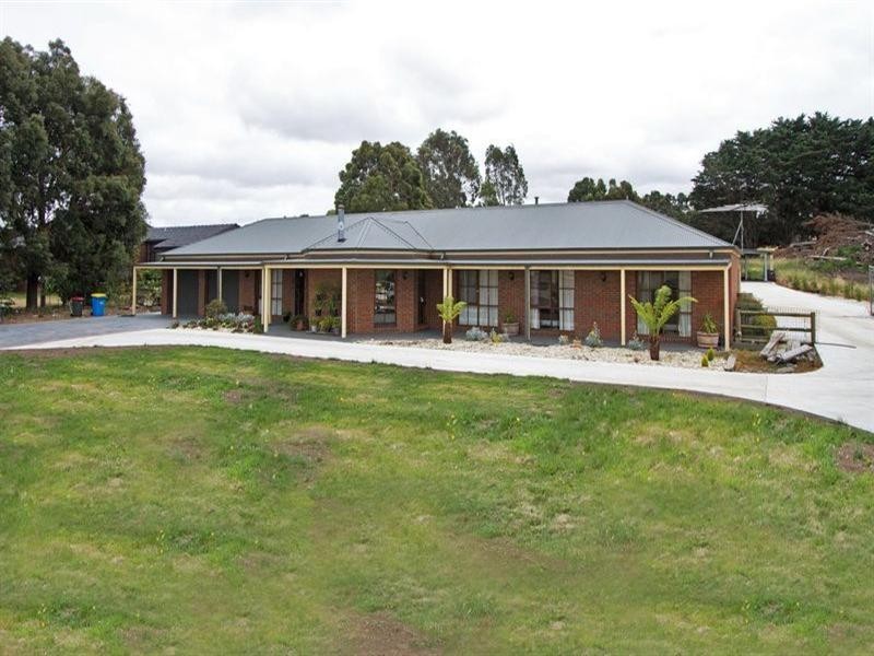 2 DARRAWEIT Road, Wallan VIC 3756