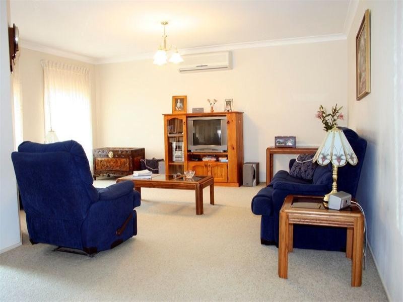 10 Leichhardt Road, Valentine NSW 2280