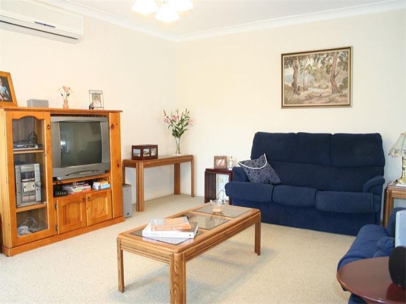 10 Leichhardt Road, Valentine NSW 2280