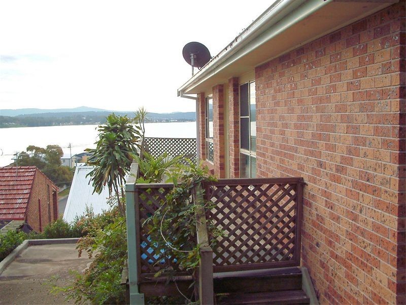 11 Gordon Street, Eleebana NSW 2282