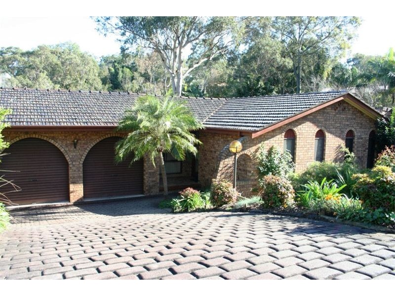 4 Yerambla Close, Eleebana NSW 2282