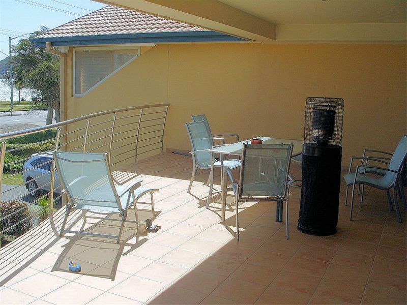 2/542 The Esplanade, Warners Bay NSW 2282