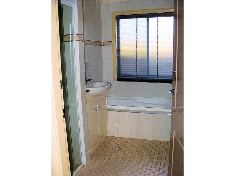 2/542 The Esplanade, Warners Bay NSW 2282