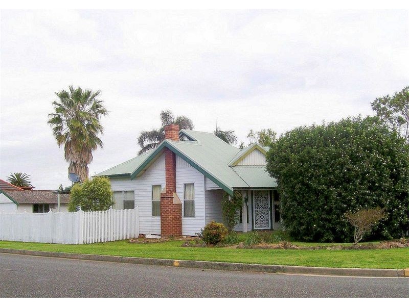 74 Speers Street, Speers Point NSW 2284