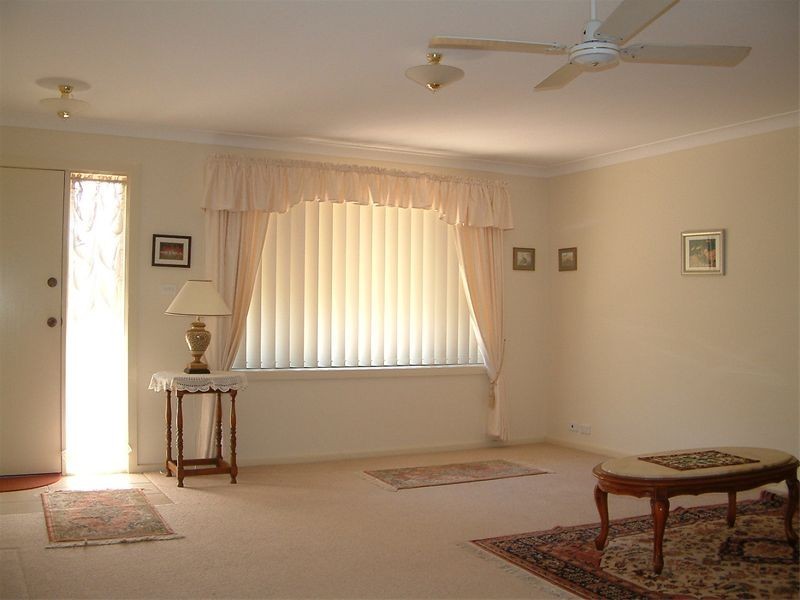 2/39 Berringar Road, Valentine NSW 2280