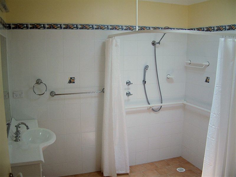 2/39 Berringar Road, Valentine NSW 2280