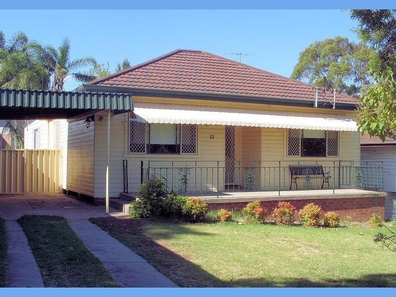 13 Warner Street, Warners Bay NSW 2282