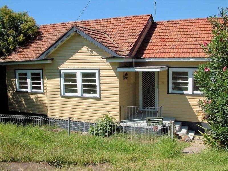 19 Gregory Parade, Kotara NSW 2289