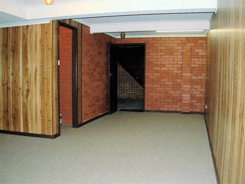 110 Andrew Road, Valentine NSW 2280