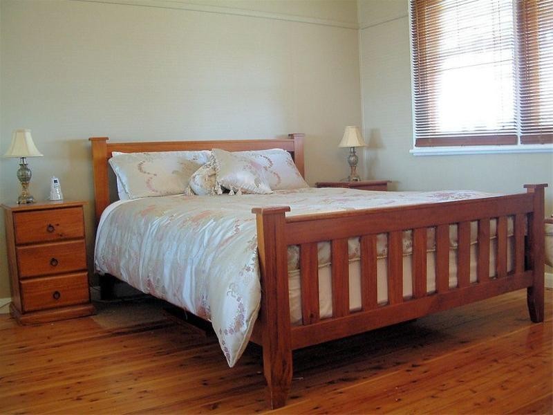 2 Redrose Avenue, Belmont NSW 2280