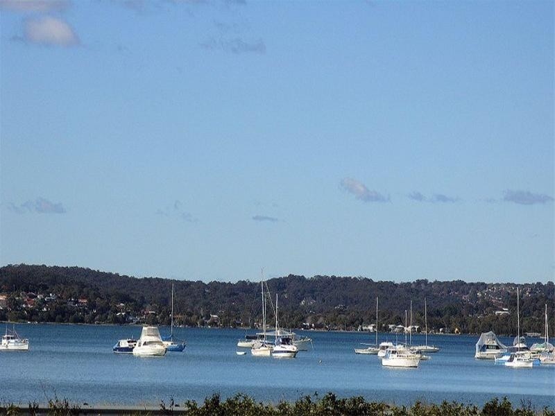 15 Lake Crescent, Teralba NSW 2284