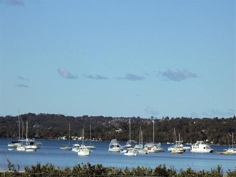 15 Lake Crescent, Teralba NSW 2284