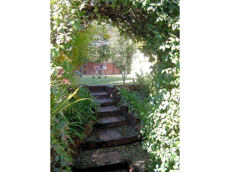 1/14 Connaught Road, Valentine NSW 2280