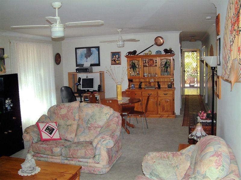 1/14 Connaught Road, Valentine NSW 2280