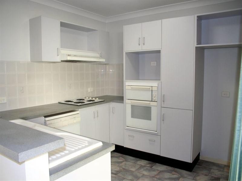 8 Candlewood Close, Tingira Heights NSW 2290