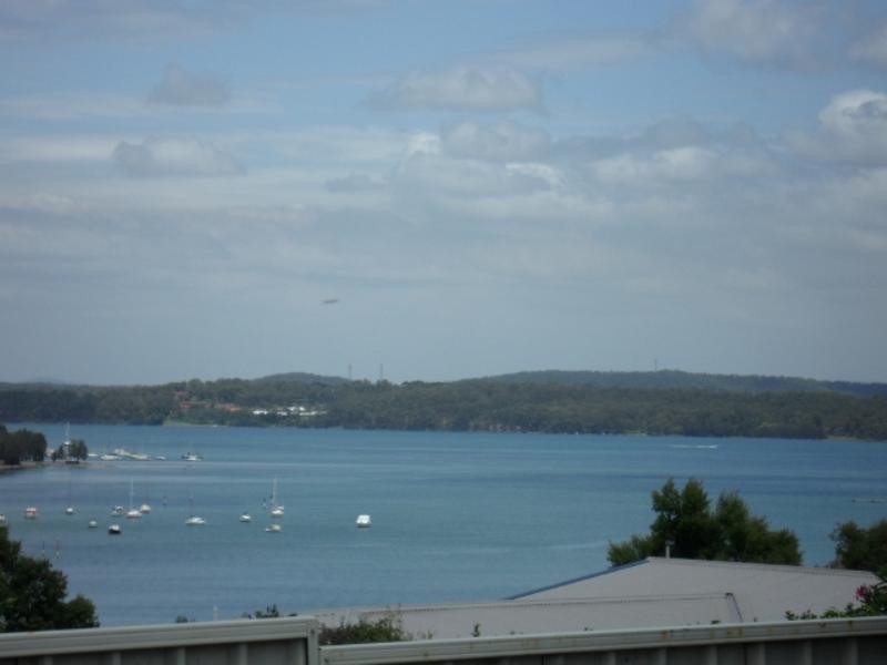 5 Jones Avenue, Warners Bay NSW 2282