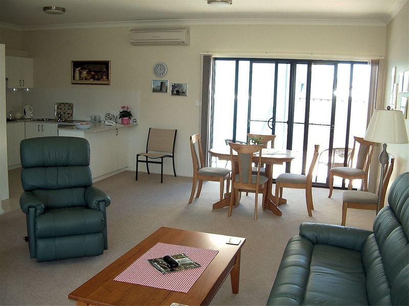 1/53 Martin Street, Warners Bay NSW 2282