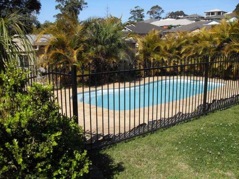 2 Fulmar Close, Mount Hutton NSW 2290