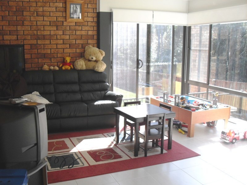 15 Kenton Crescent, Valentine NSW 2280