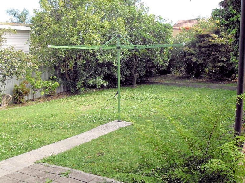 100 Berkeley Street, Speers Point NSW 2284